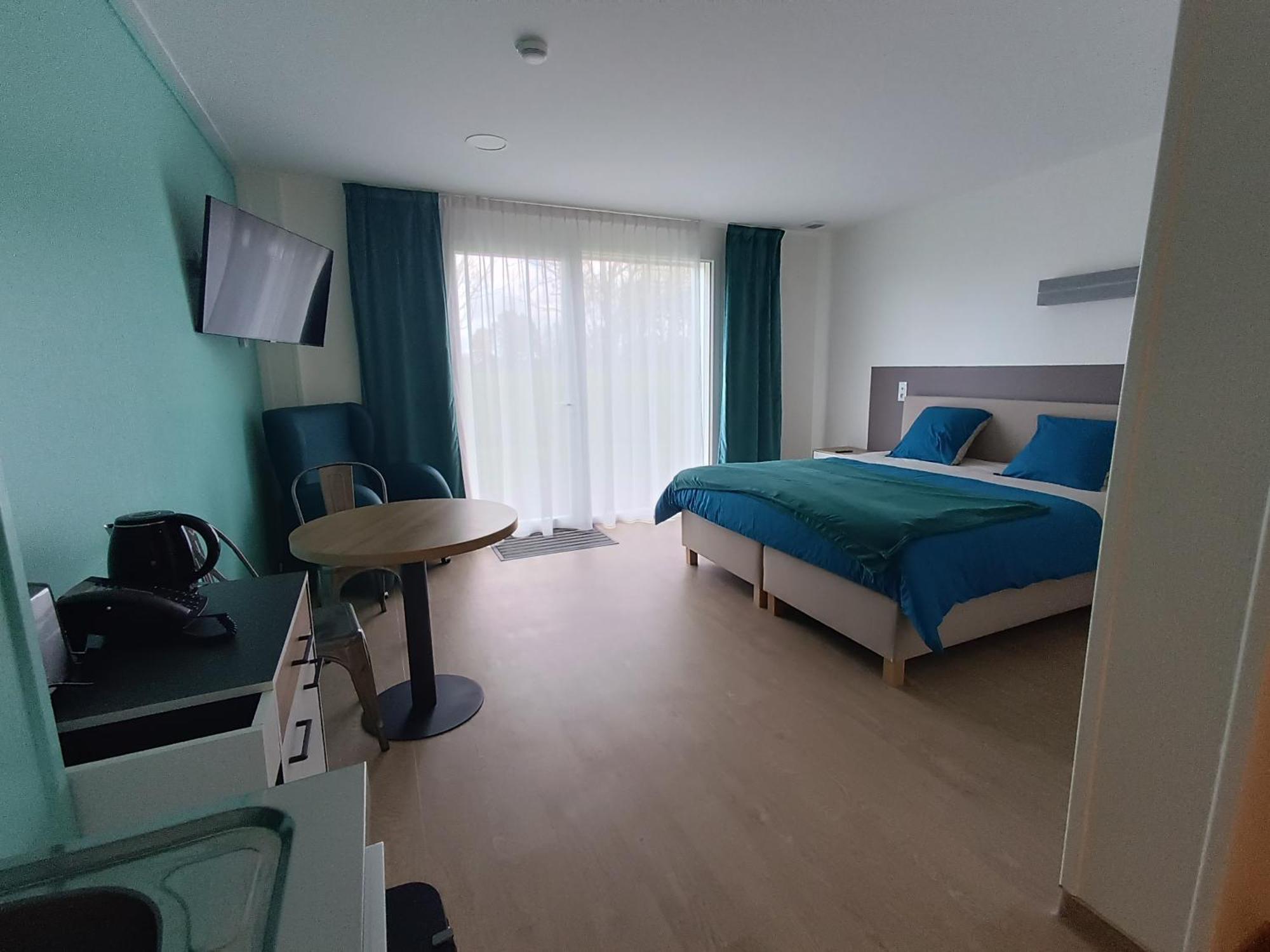 Relais Les Rives Du Lac Coulonges-sur-Sarthe エクステリア 写真