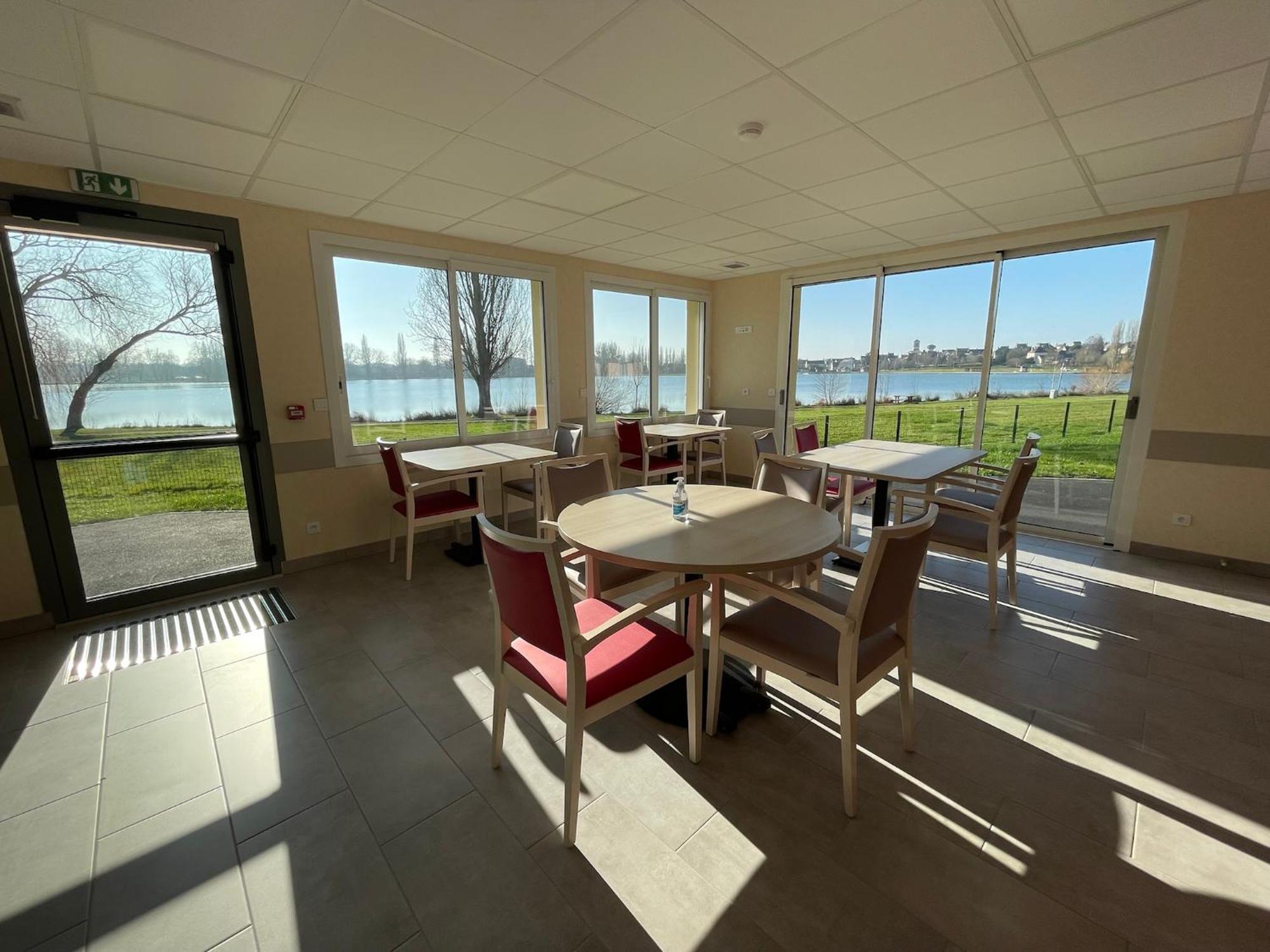 Relais Les Rives Du Lac Coulonges-sur-Sarthe エクステリア 写真